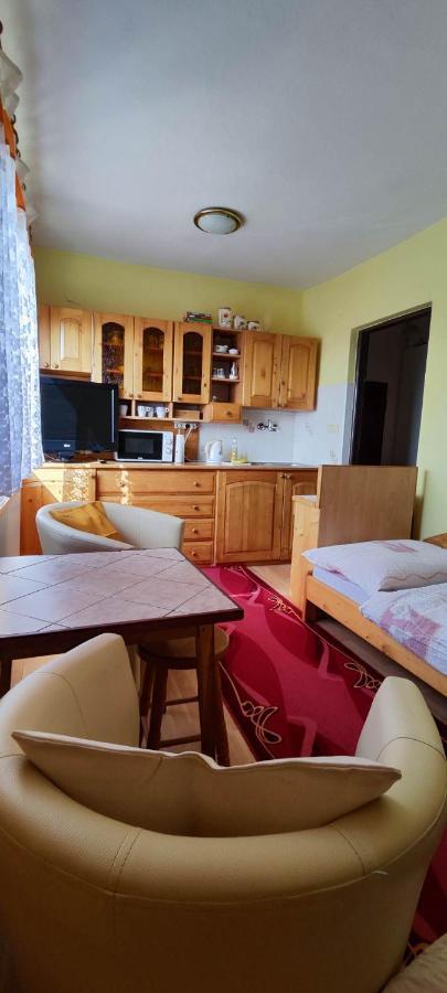 Homestay Machom Ошчадница Экстерьер фото